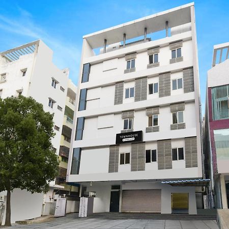Отель Super Townhouse Alwal Road Trimulgherry Экстерьер фото