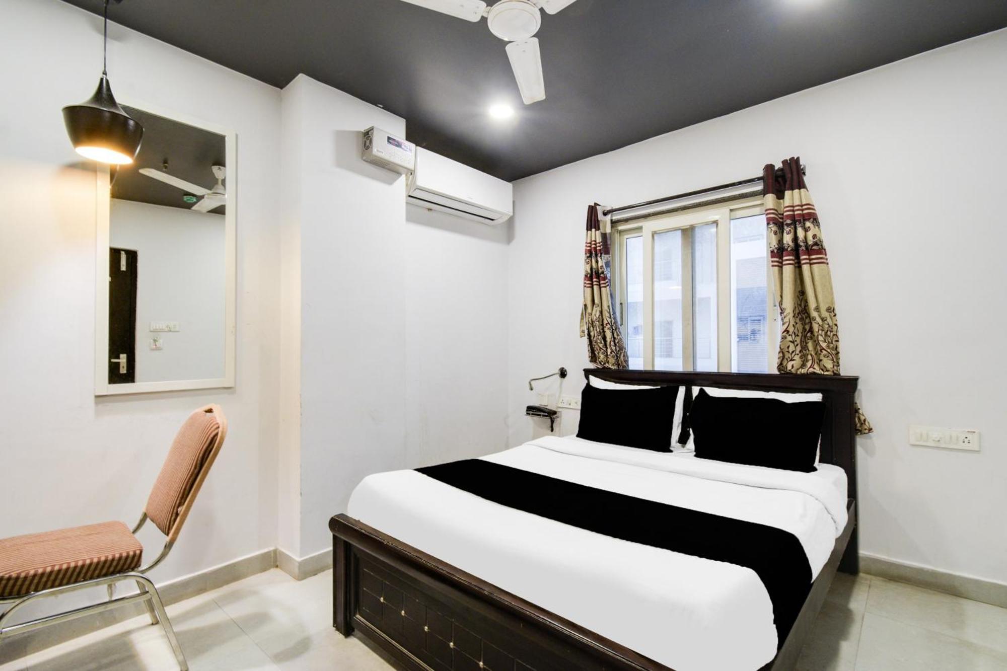 Отель Super Townhouse Alwal Road Trimulgherry Экстерьер фото