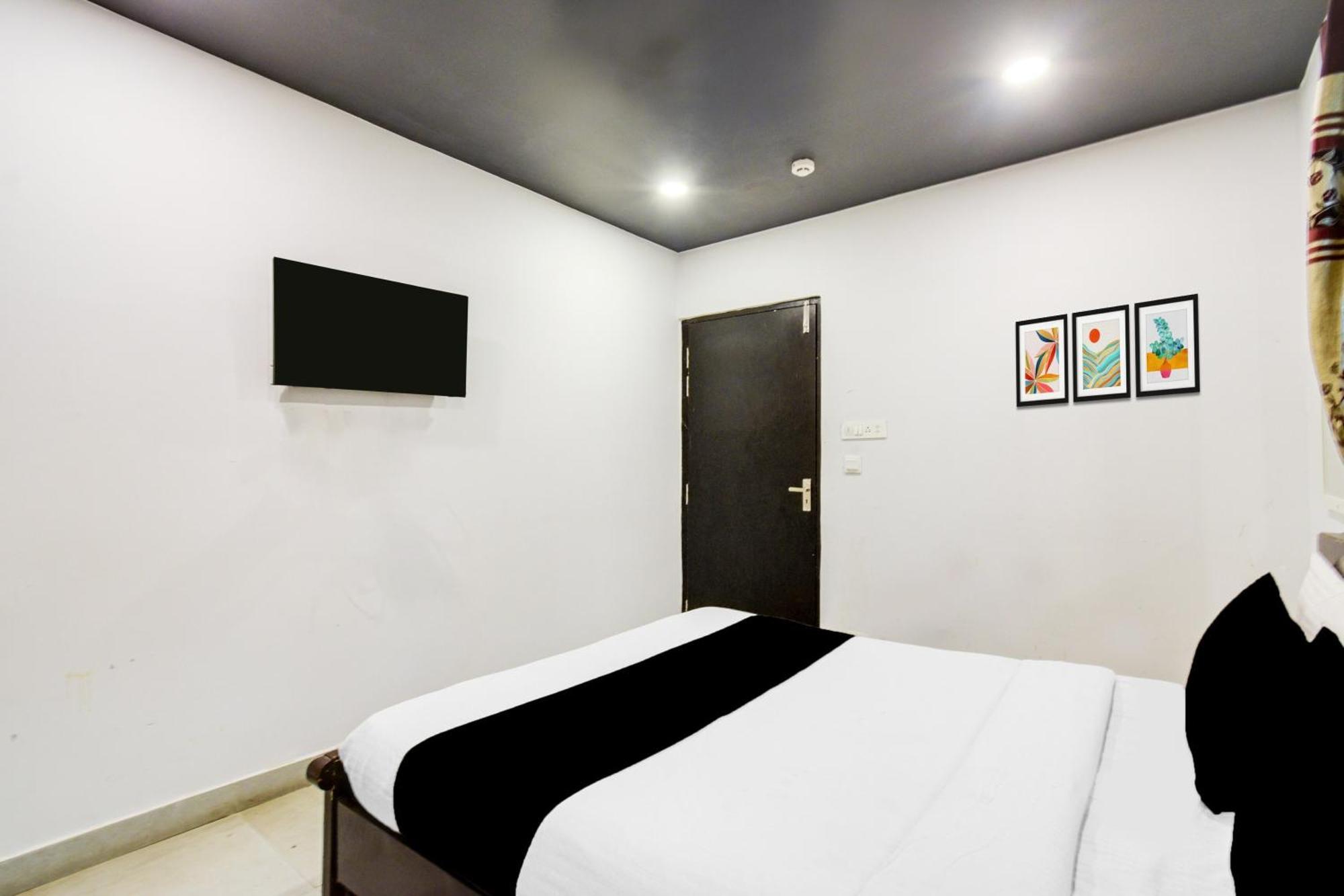 Отель Super Townhouse Alwal Road Trimulgherry Экстерьер фото